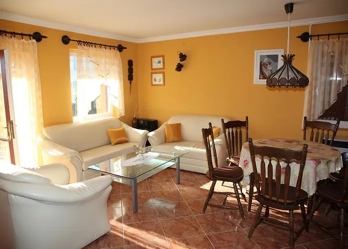 Edina アパート ザラカロシュ