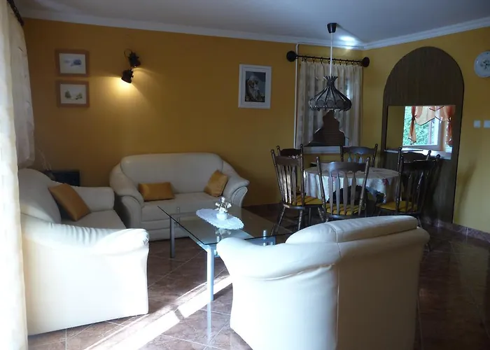 Edina * ザラカロシュ