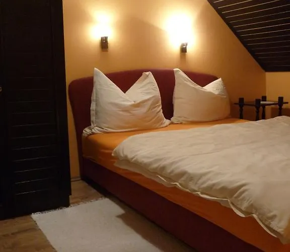 Edina アパート *